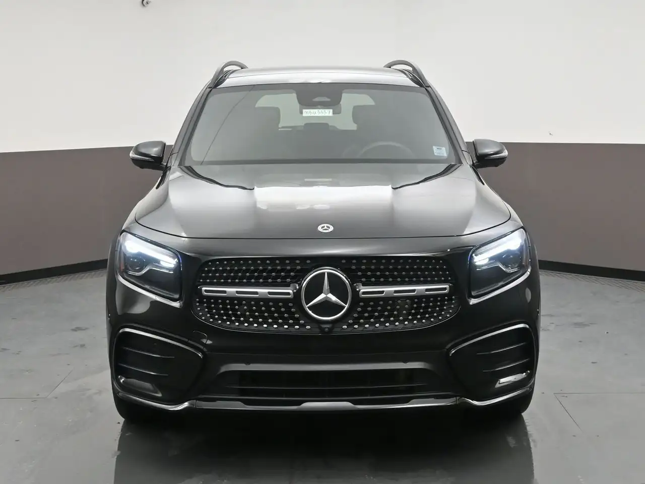 Mercedes-Benz GLB снимка Mercedes-Benz GLB