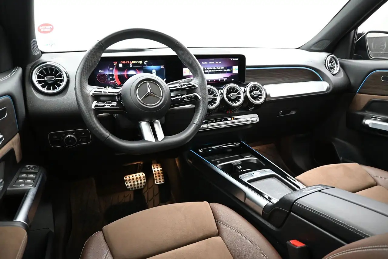 Mercedes-Benz GLB снимка Mercedes-Benz GLB