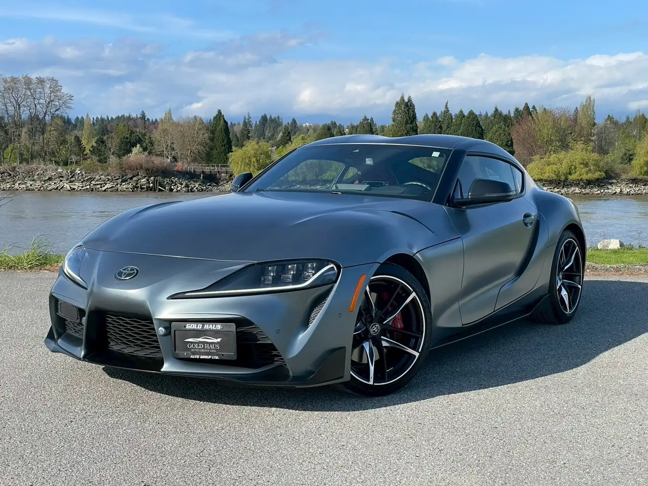 Toyota GR Supra снимка Toyota GR Supra