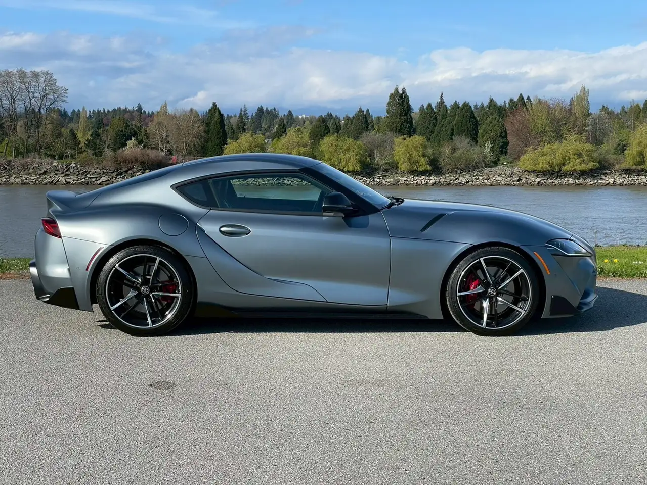 Toyota GR Supra снимка Toyota GR Supra