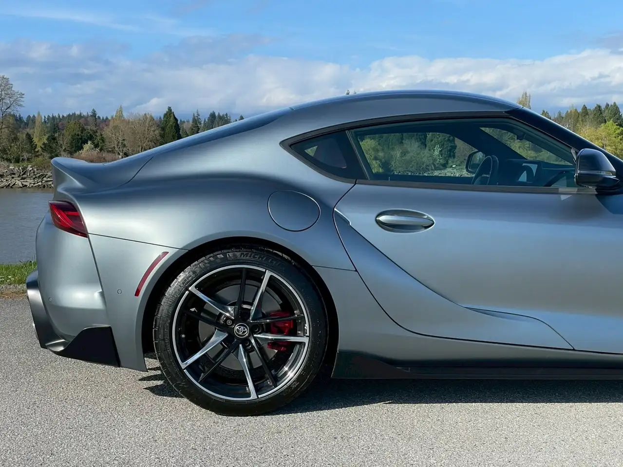 Toyota GR Supra снимка Toyota GR Supra