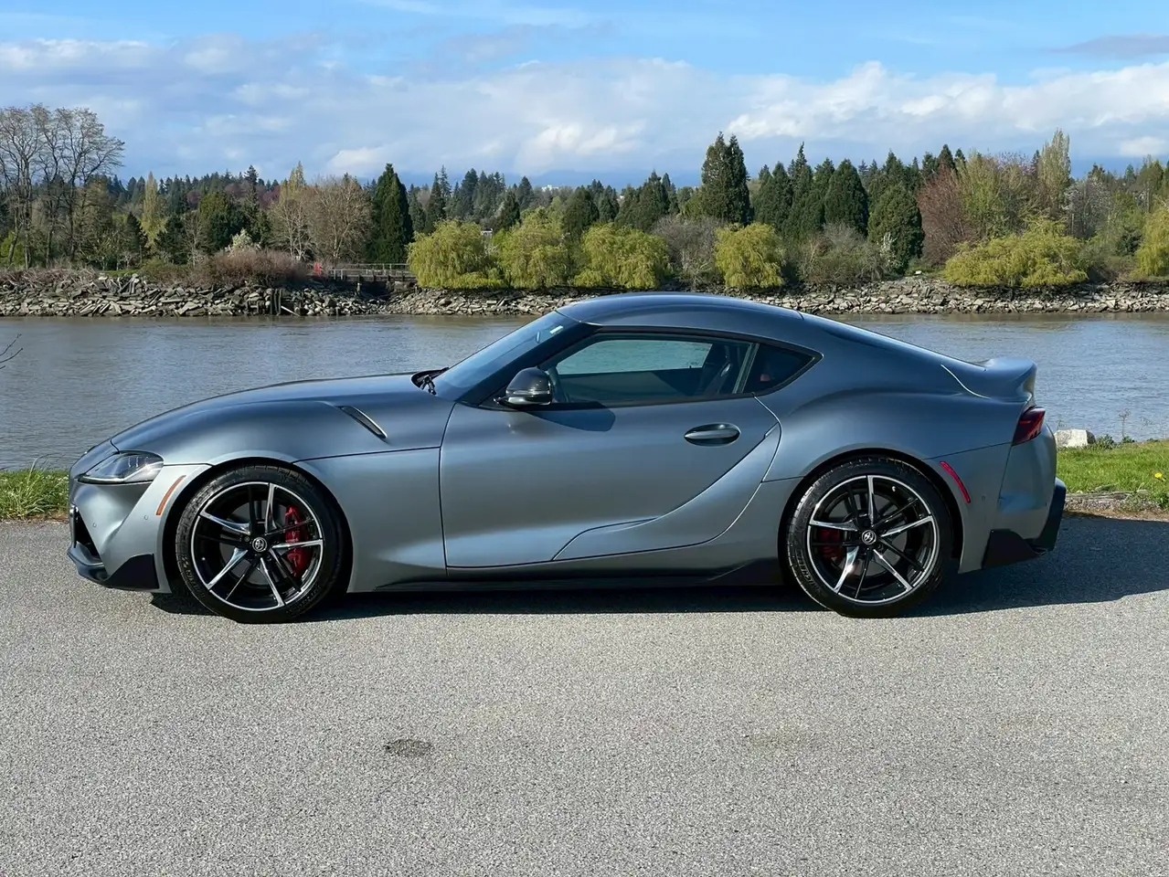 Toyota GR Supra снимка Toyota GR Supra