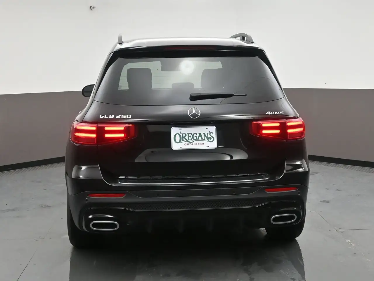 Mercedes-Benz GLB снимка Mercedes-Benz GLB