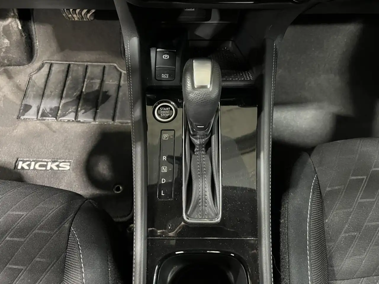 Nissan Kicks photo Nissan Kicks