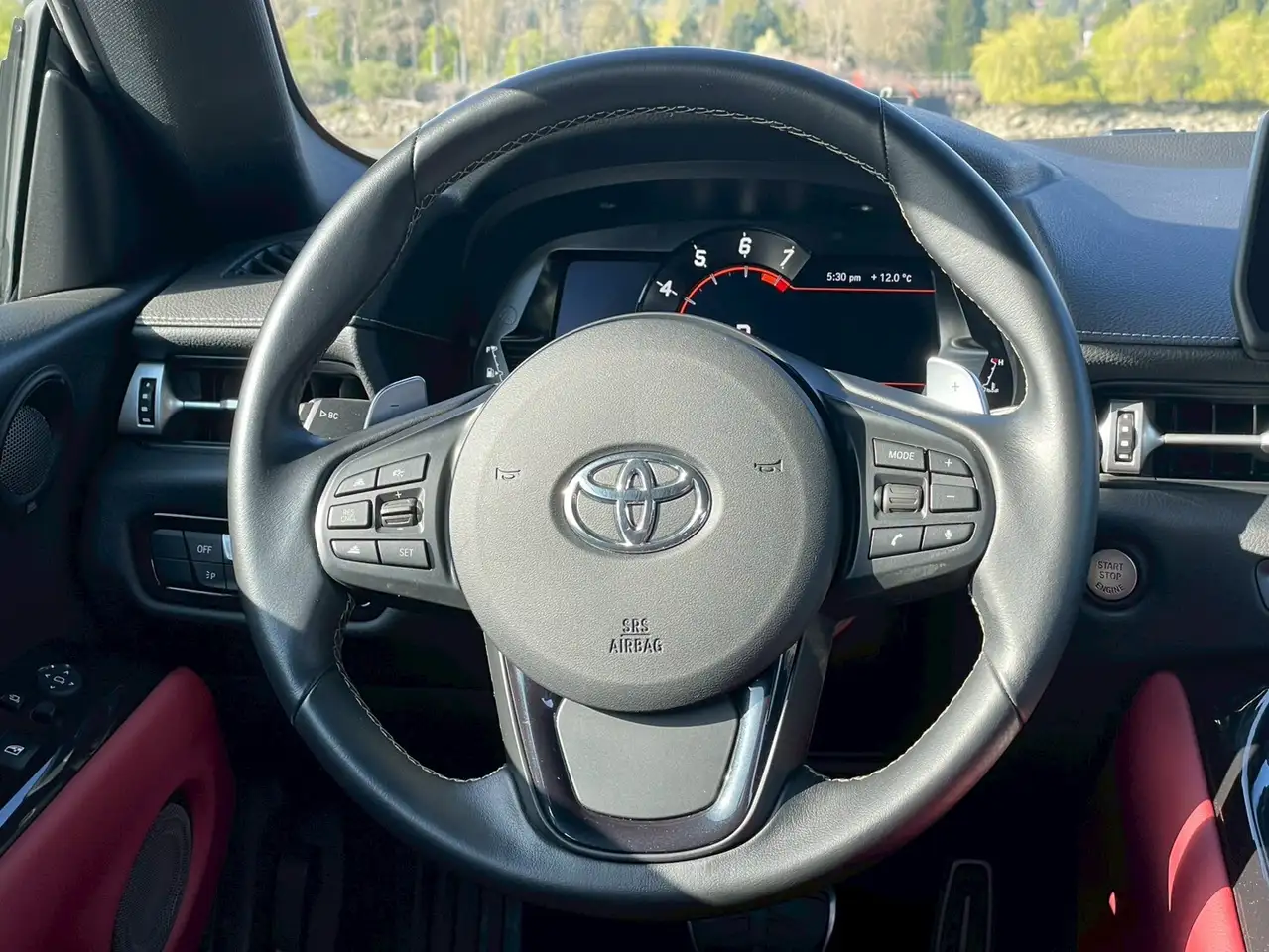 Toyota GR Supra снимка Toyota GR Supra