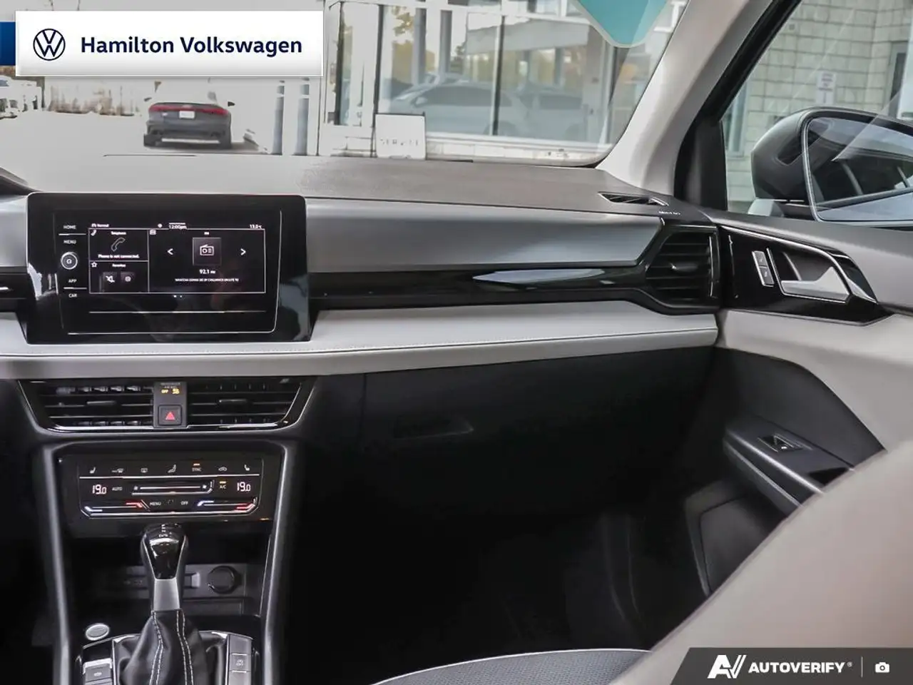 Volkswagen Taos снимка Volkswagen Taos