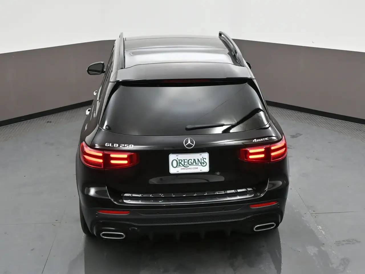 Mercedes-Benz GLB снимка Mercedes-Benz GLB