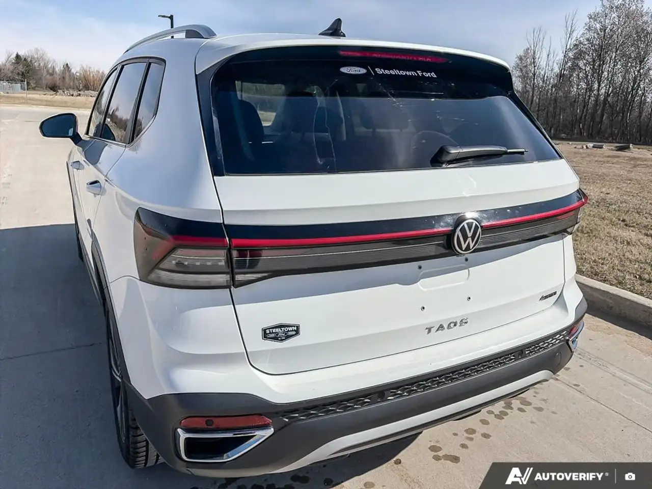 Volkswagen Taos снимка Volkswagen Taos