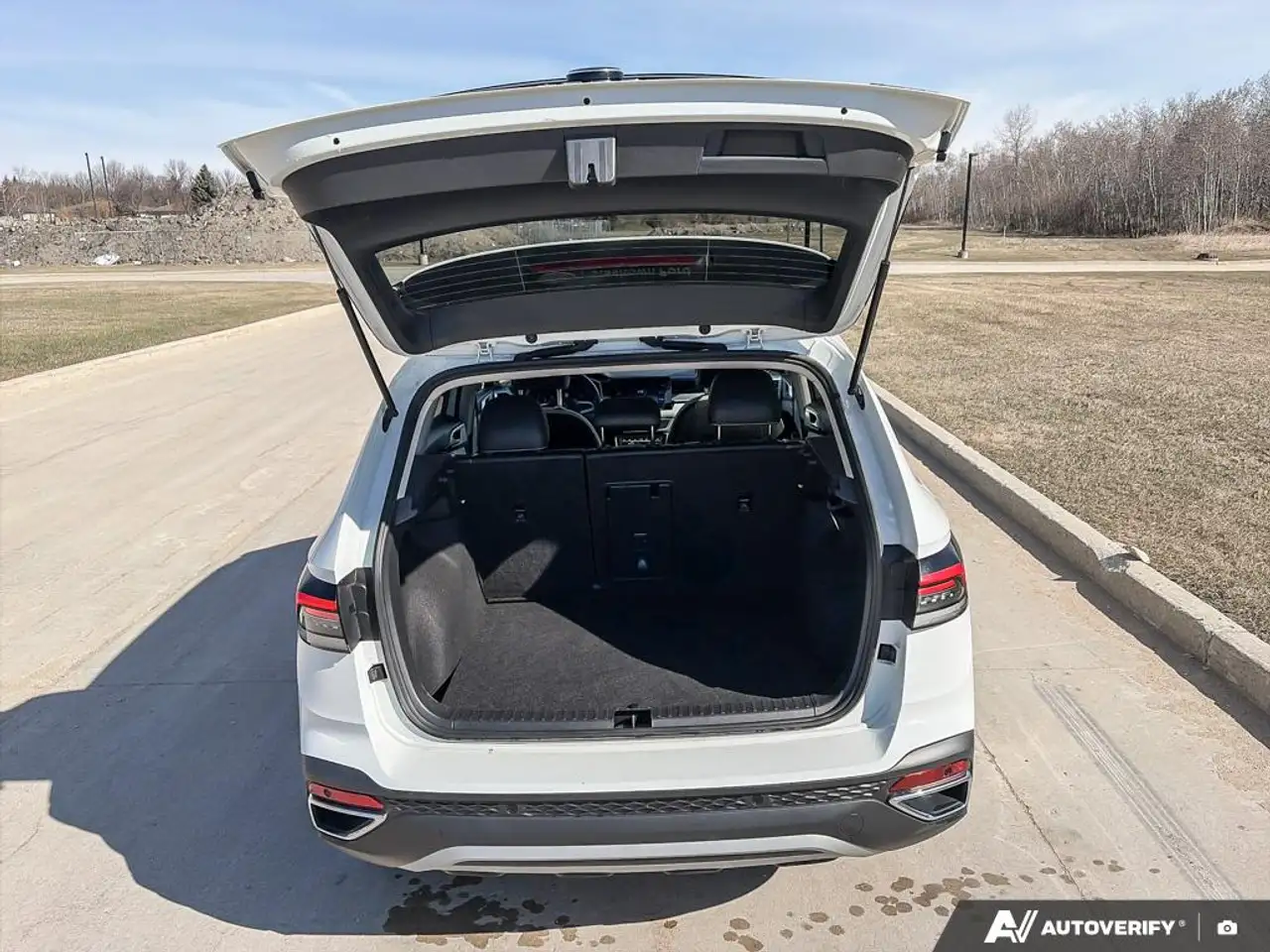 Volkswagen Taos снимка Volkswagen Taos