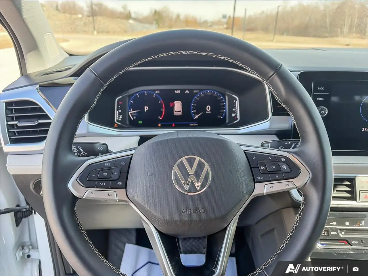 Volkswagen Taos снимка Volkswagen Taos