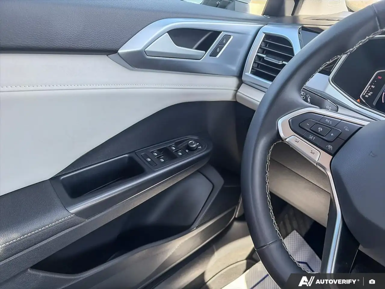 Volkswagen Taos снимка Volkswagen Taos