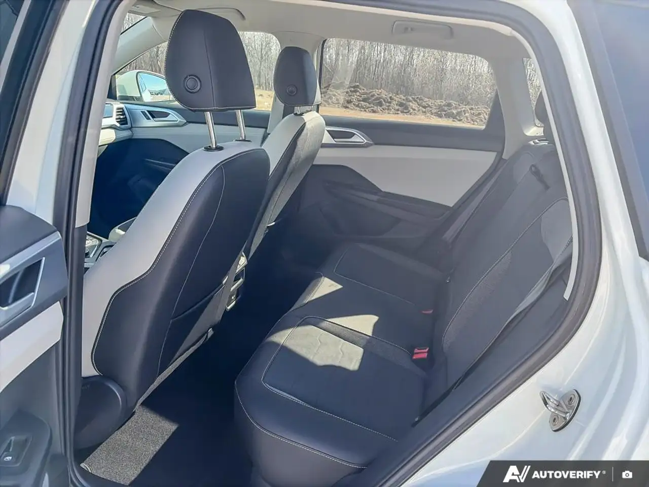 Volkswagen Taos снимка Volkswagen Taos