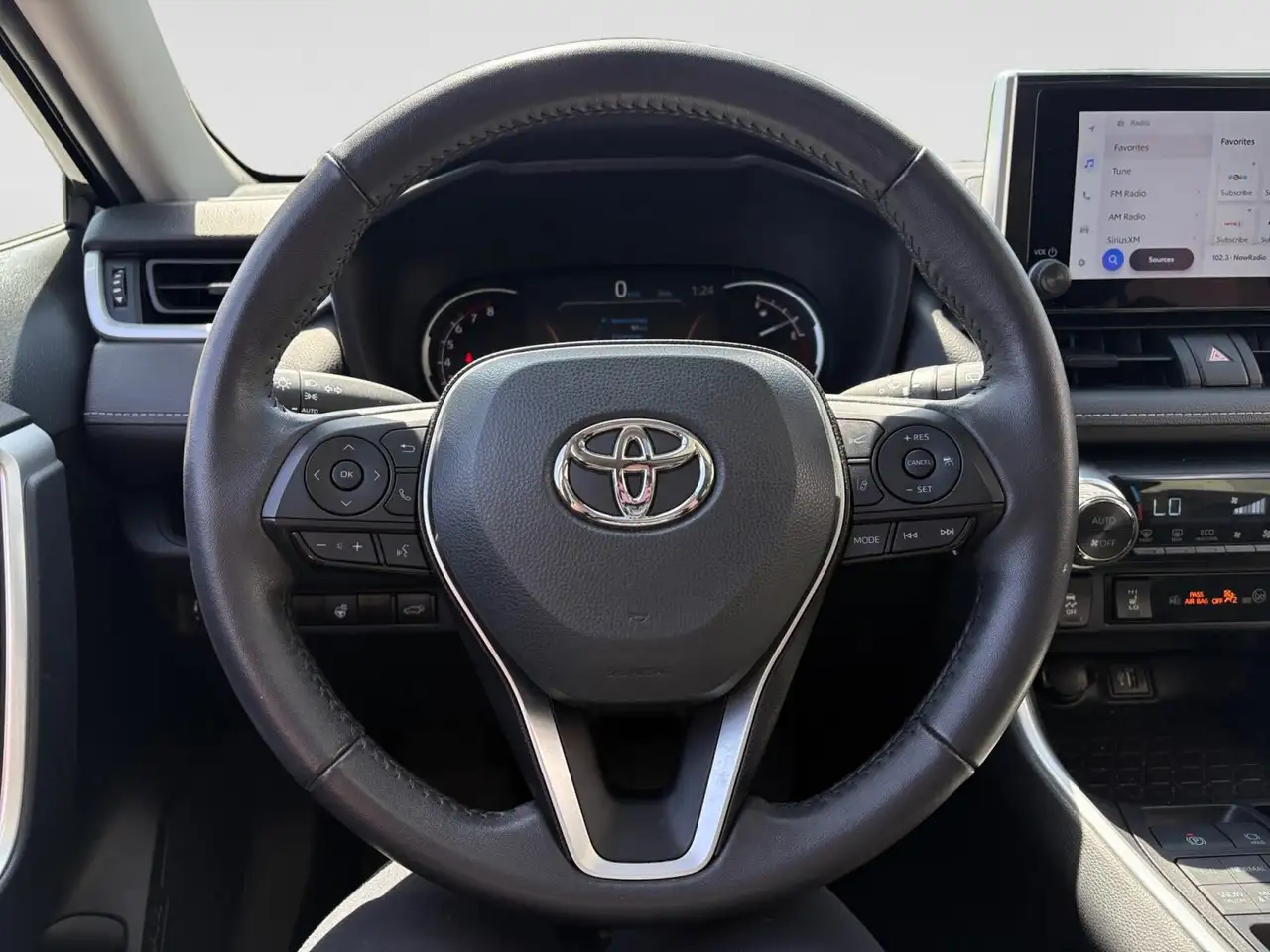 Toyota RAV 4 снимка Toyota RAV 4