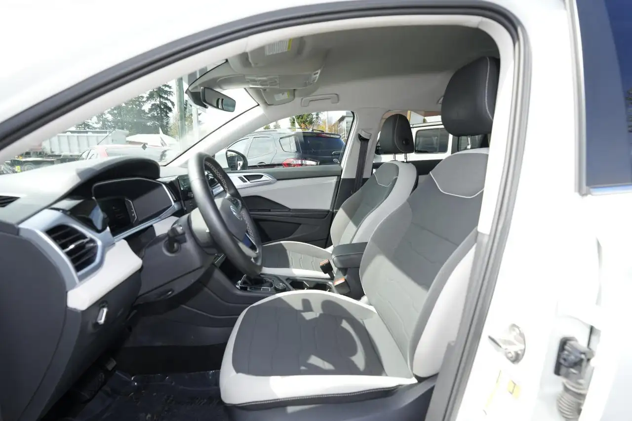 Volkswagen Taos снимка Volkswagen Taos