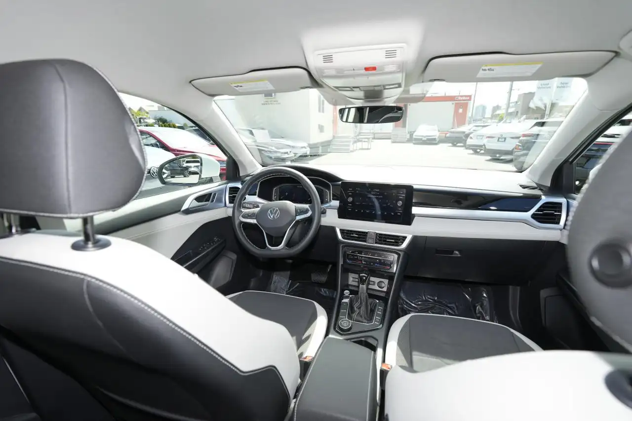 Volkswagen Taos снимка Volkswagen Taos