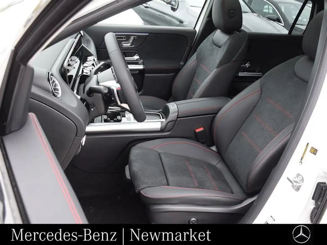 Mercedes-Benz GLA снимка Mercedes-Benz GLA
