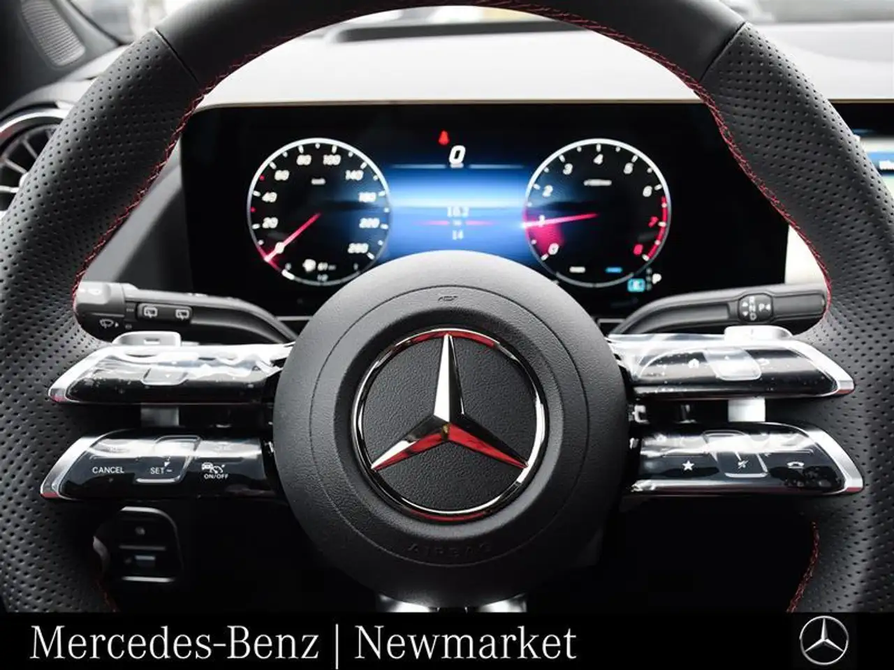 Mercedes-Benz GLA снимка Mercedes-Benz GLA