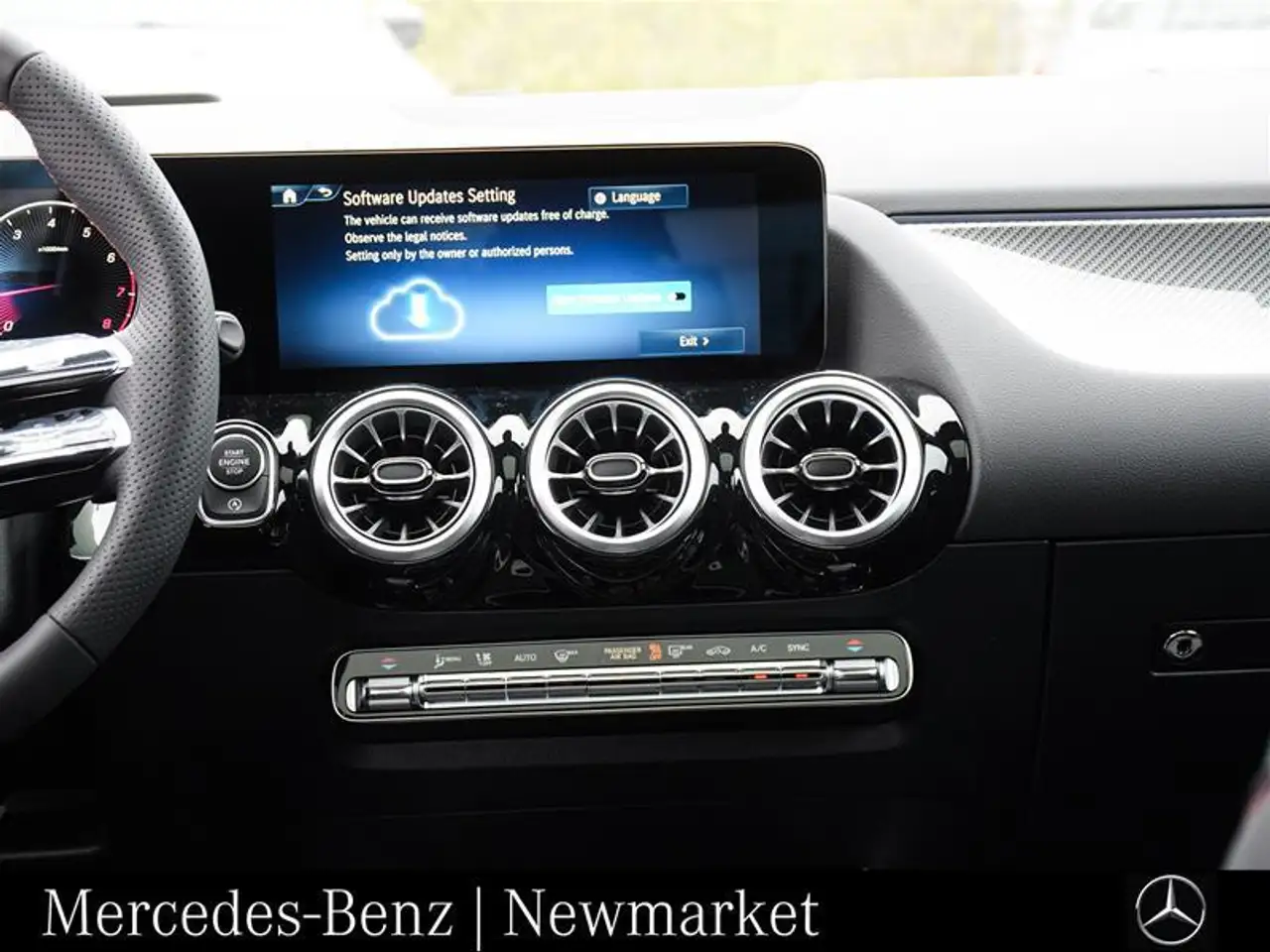 Mercedes-Benz GLA снимка Mercedes-Benz GLA