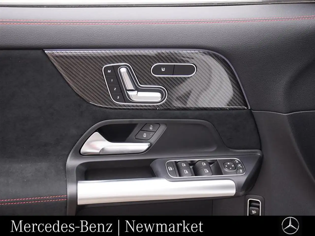 Mercedes-Benz GLA снимка Mercedes-Benz GLA