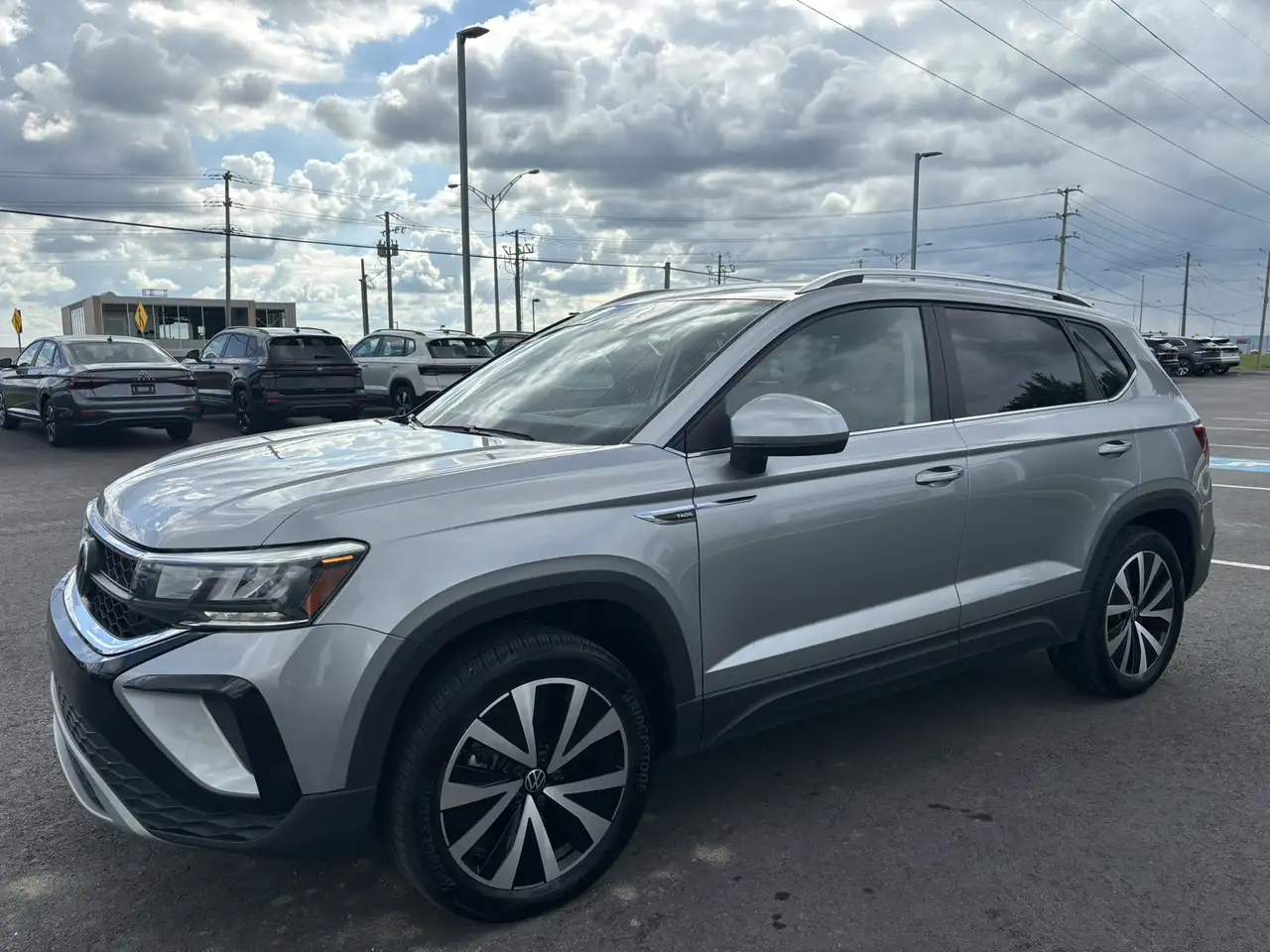 Volkswagen Taos снимка Volkswagen Taos