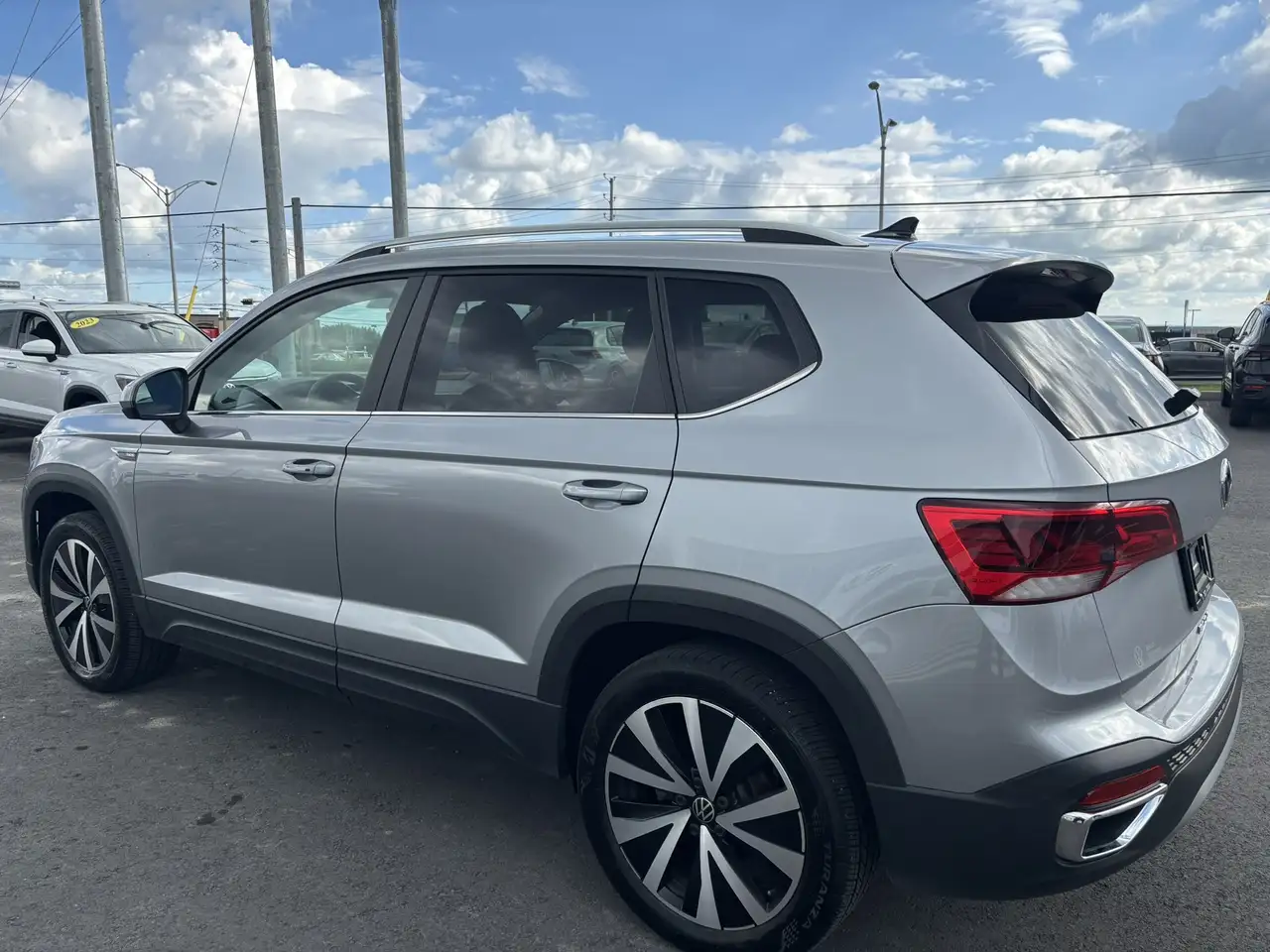 Volkswagen Taos снимка Volkswagen Taos