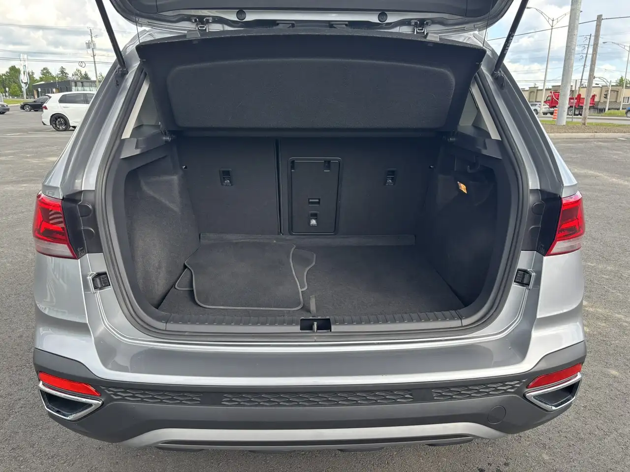Volkswagen Taos снимка Volkswagen Taos