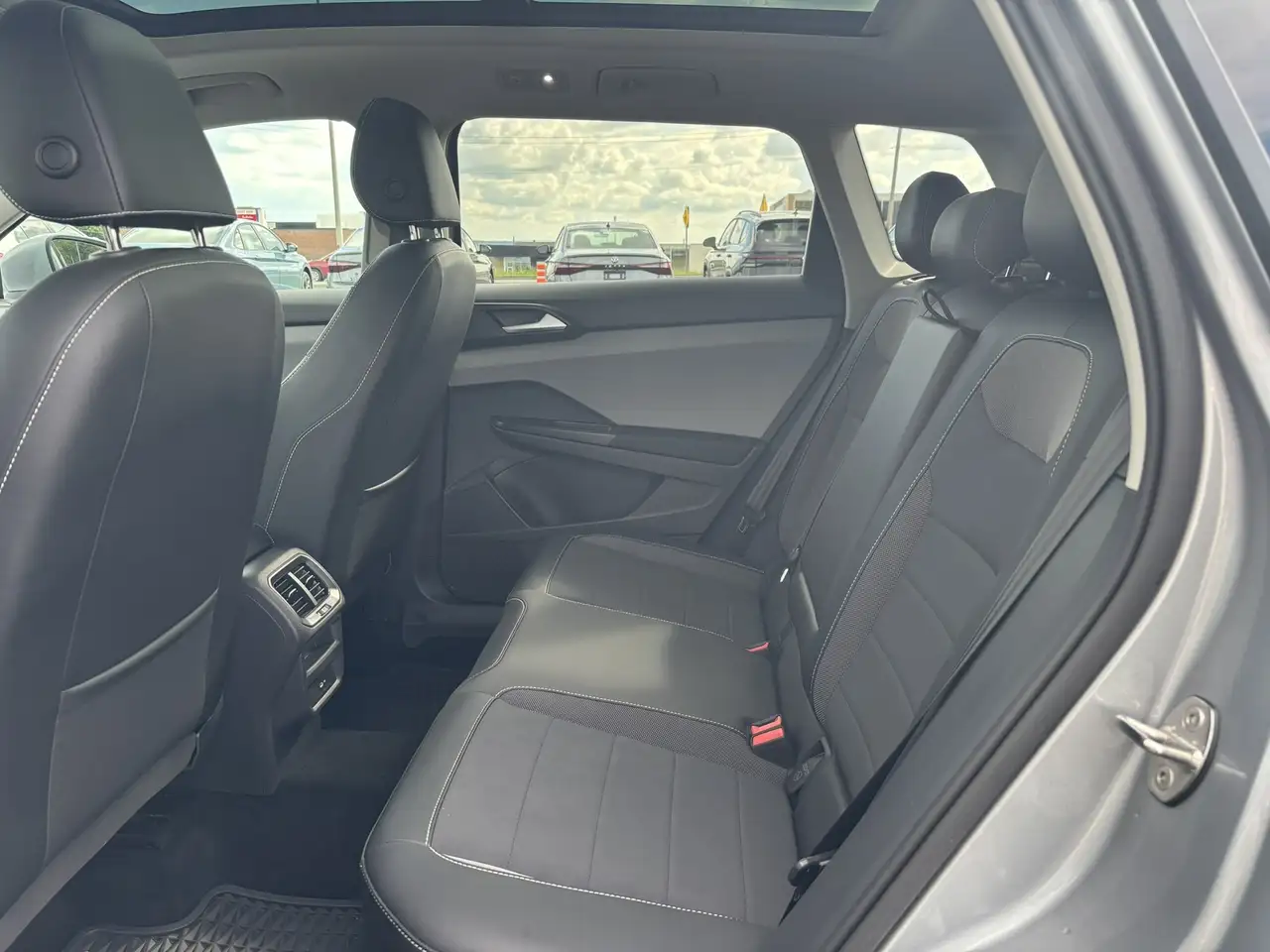 Volkswagen Taos снимка Volkswagen Taos