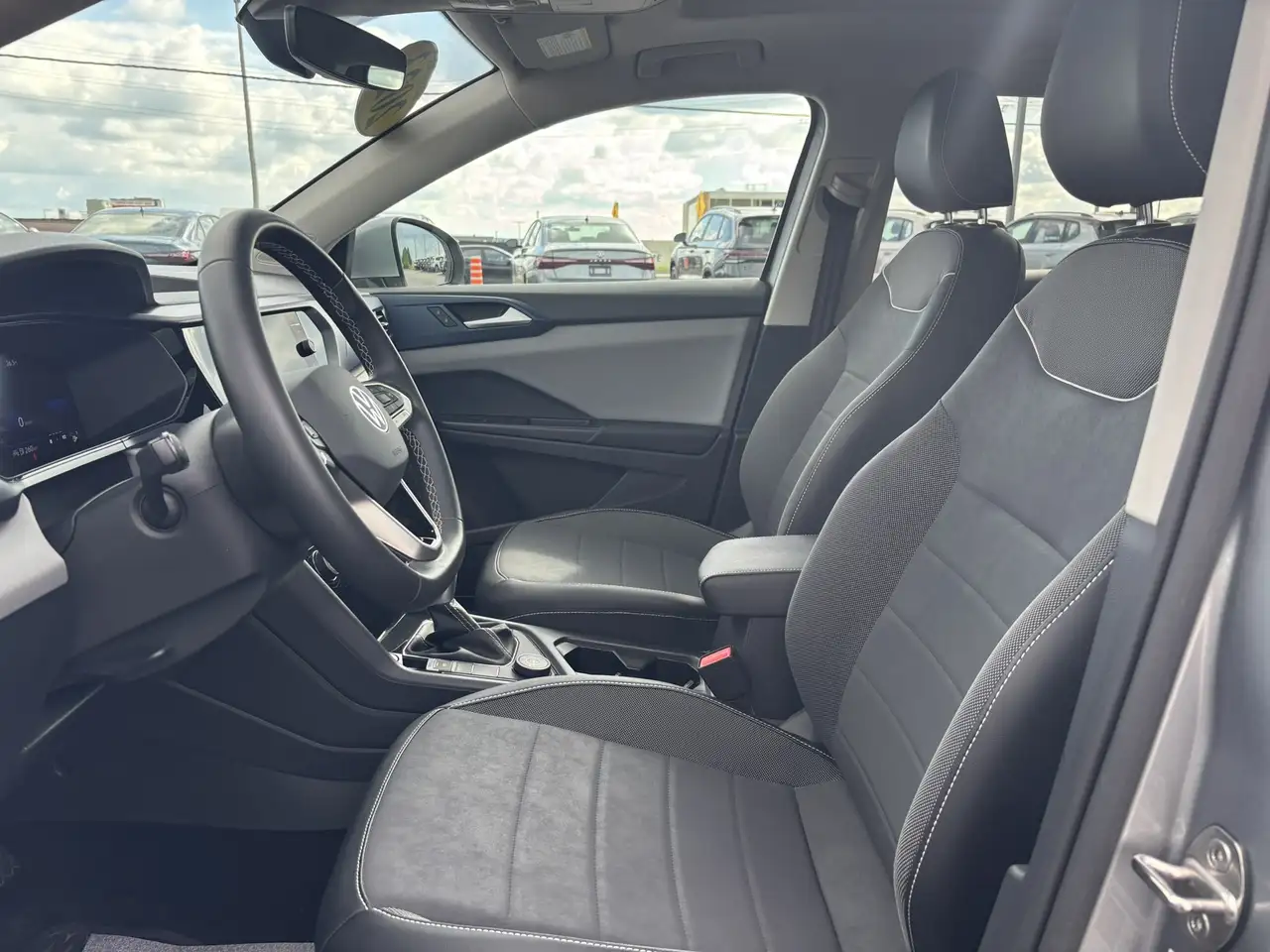Volkswagen Taos снимка Volkswagen Taos