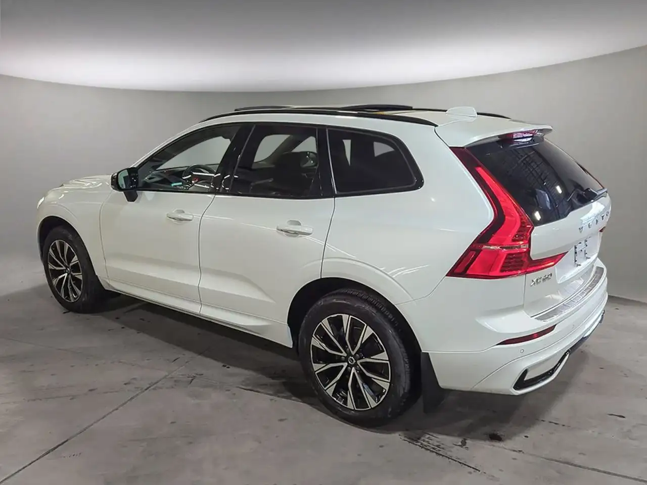 Volvo XC60 снимка Volvo XC60