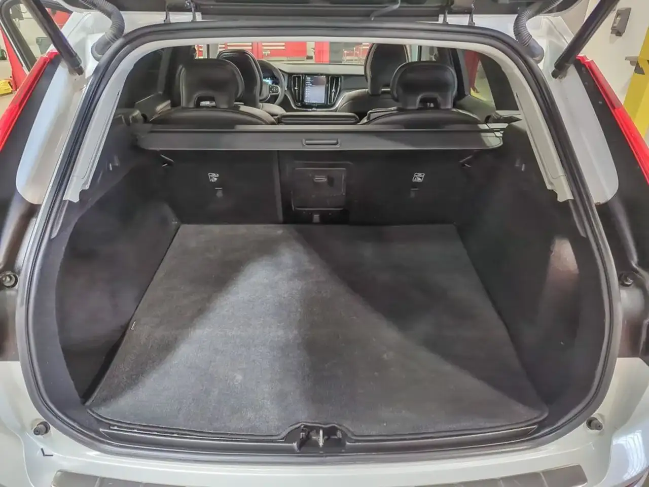 Volvo XC60 снимка Volvo XC60