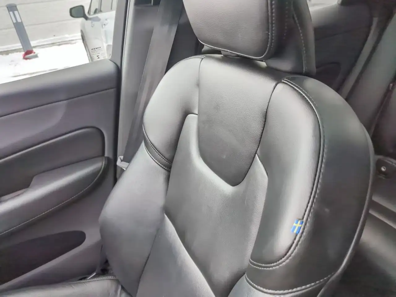 Volvo XC60 снимка Volvo XC60