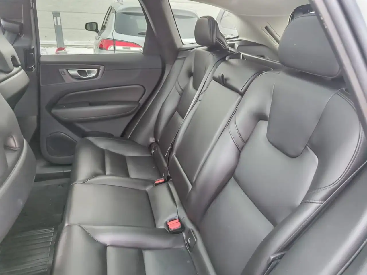 Volvo XC60 снимка Volvo XC60