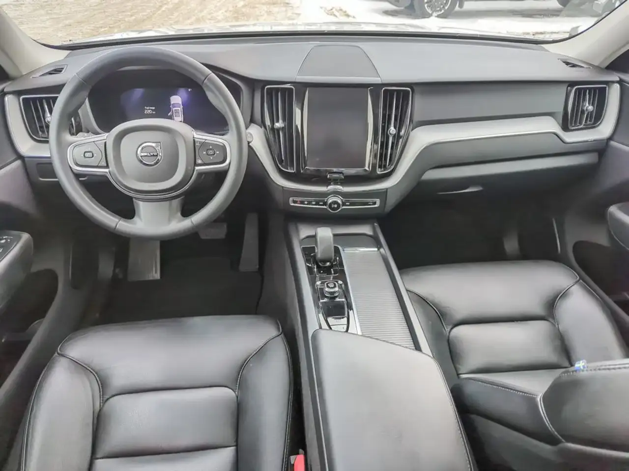 Volvo XC60 снимка Volvo XC60
