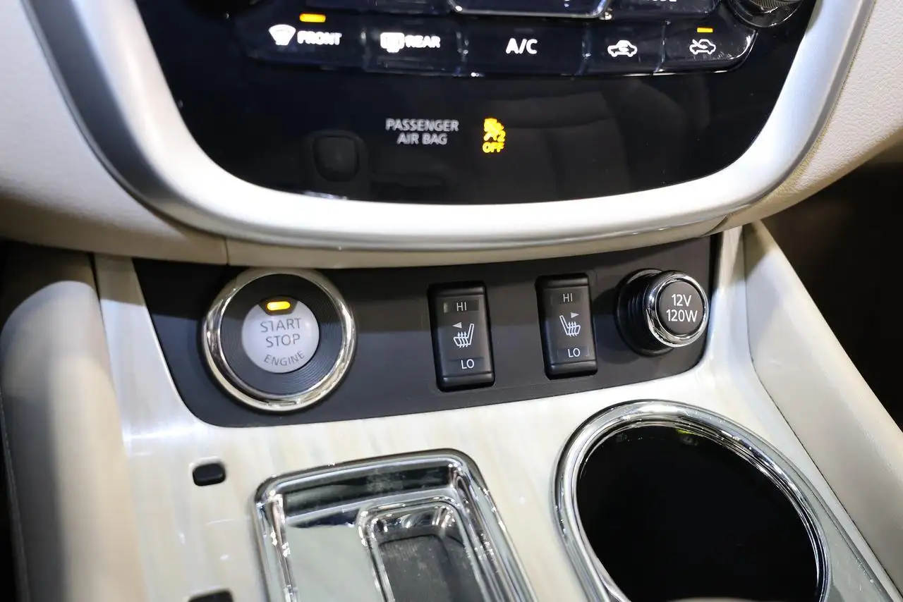 Nissan Murano снимка Nissan Murano