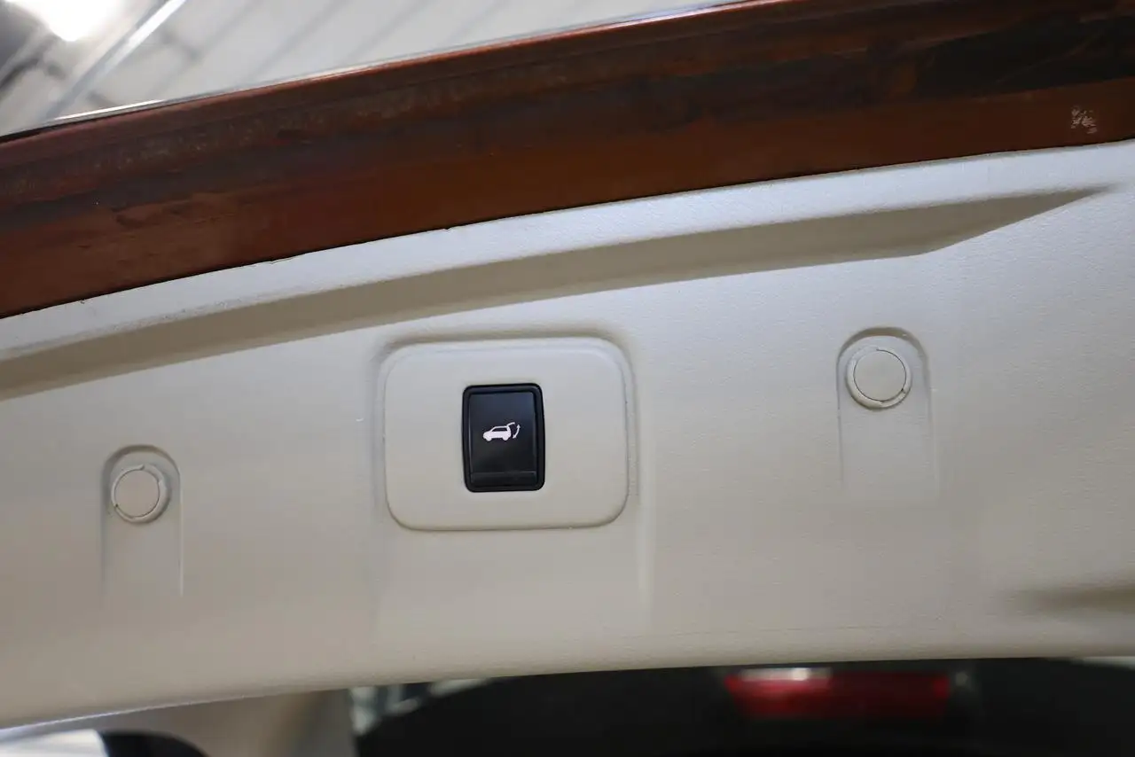 Nissan Murano снимка Nissan Murano