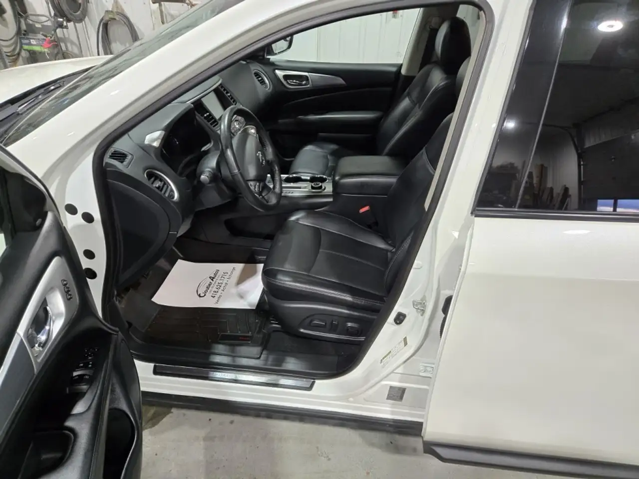 Nissan Pathfinder photo Nissan Pathfinder