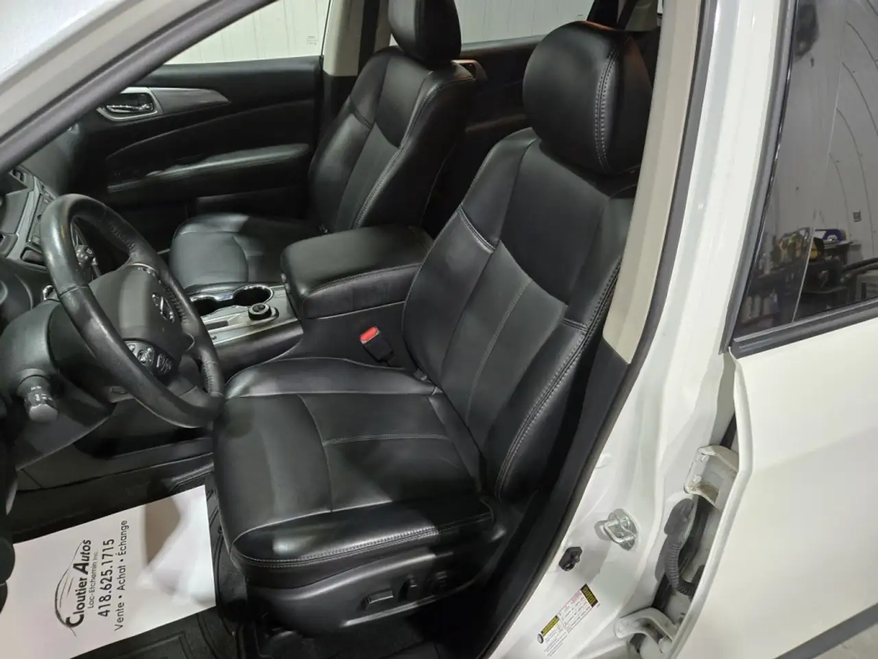Nissan Pathfinder photo Nissan Pathfinder