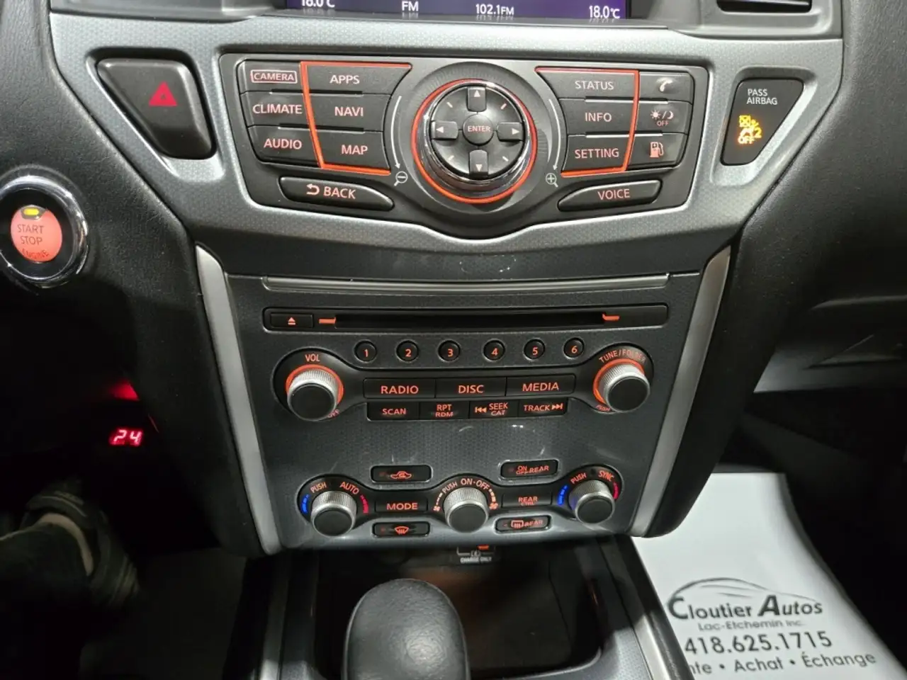 Nissan Pathfinder photo Nissan Pathfinder