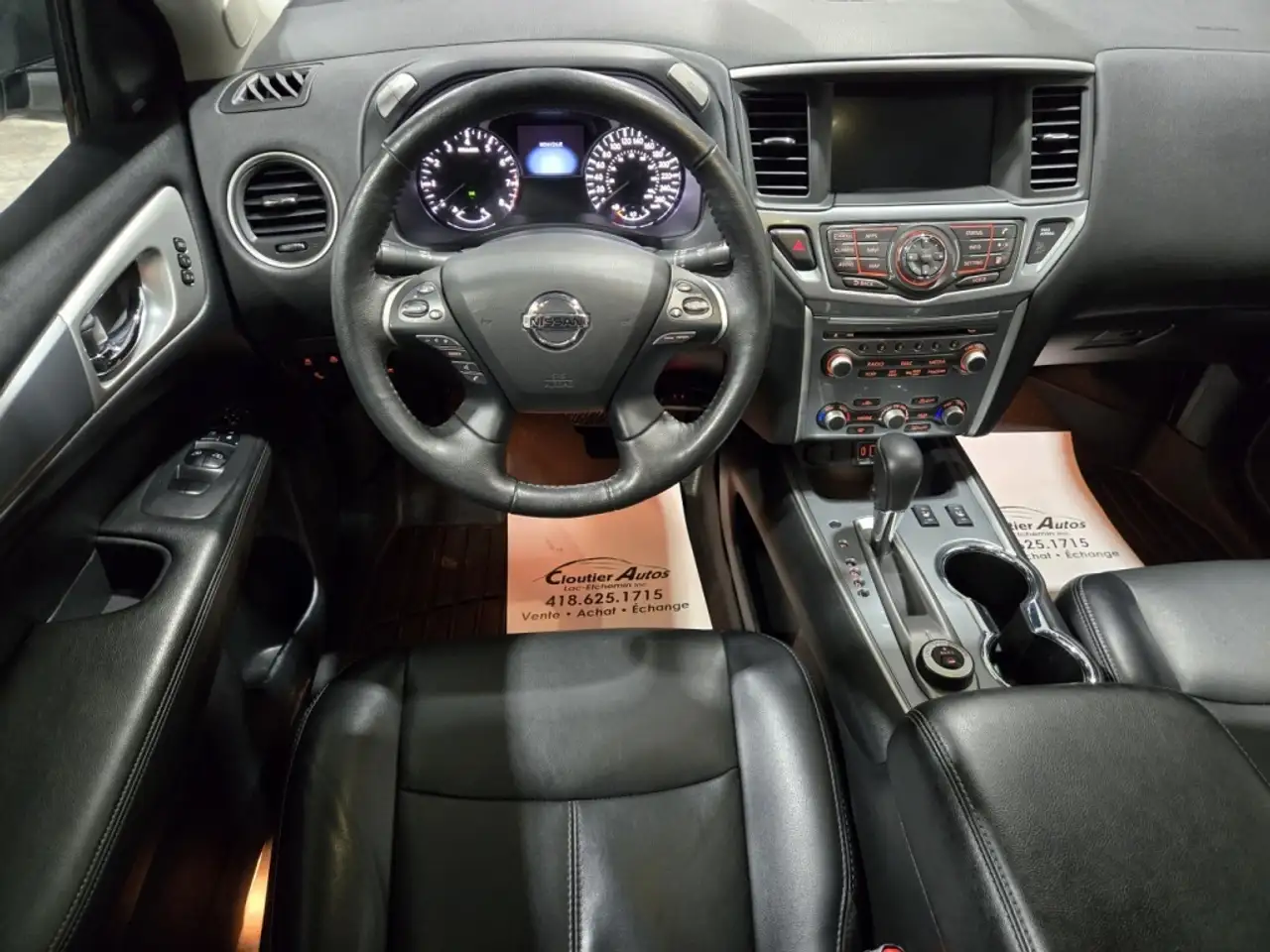 Nissan Pathfinder photo Nissan Pathfinder