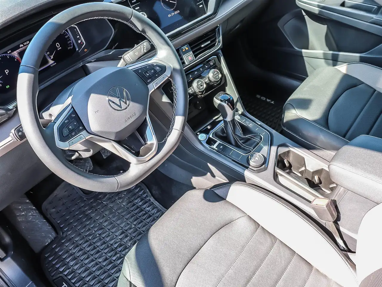Volkswagen Taos снимка Volkswagen Taos