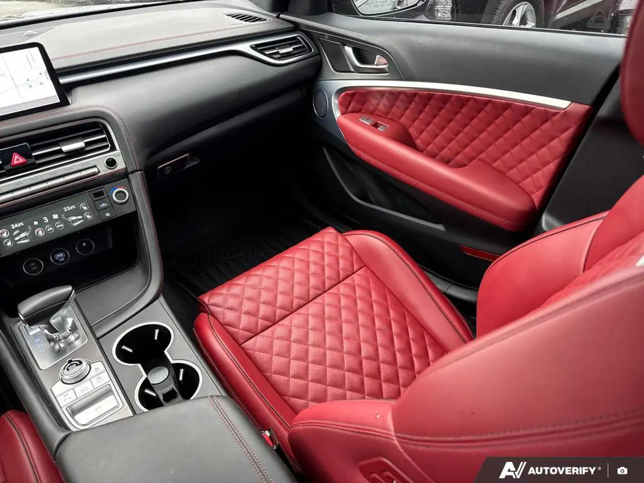 Genesis G70 снимка Genesis G70