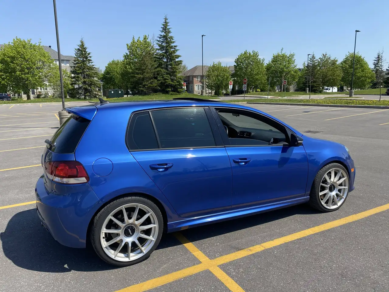 Volkswagen Golf R снимка Volkswagen Golf R