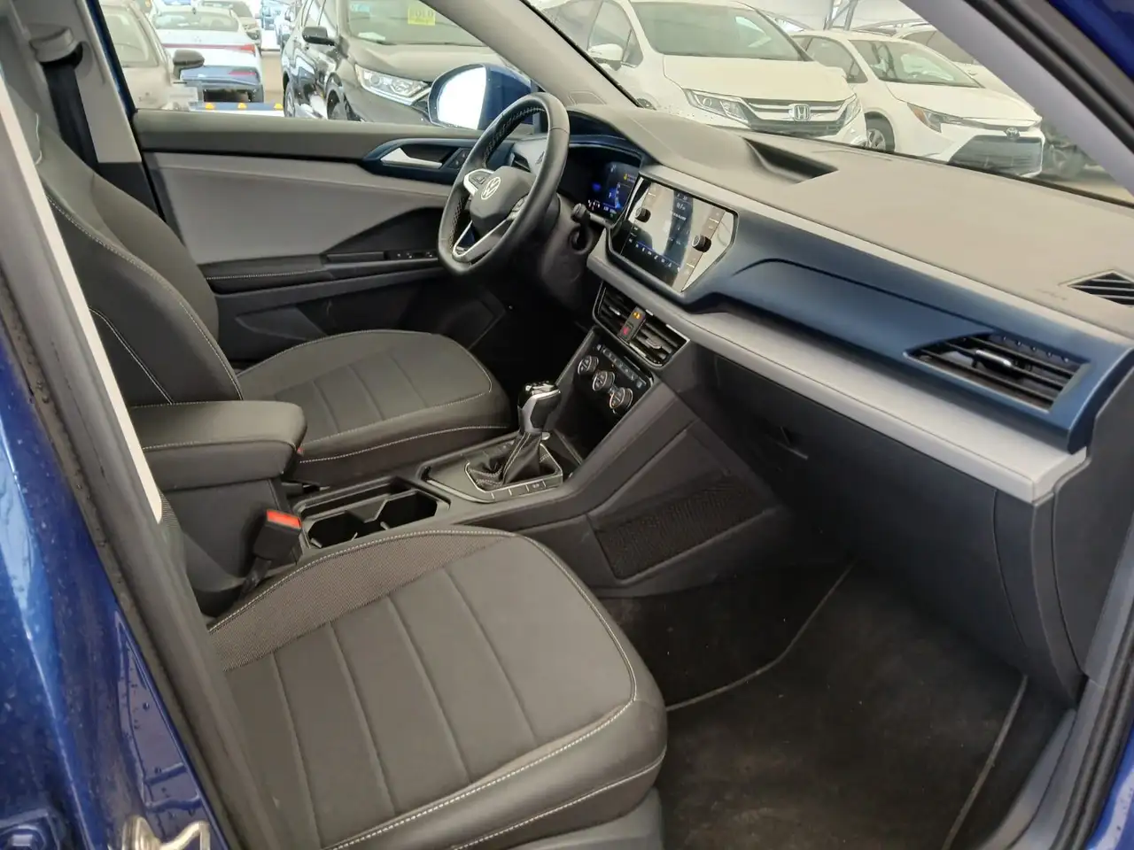 Volkswagen Taos photo Volkswagen Taos