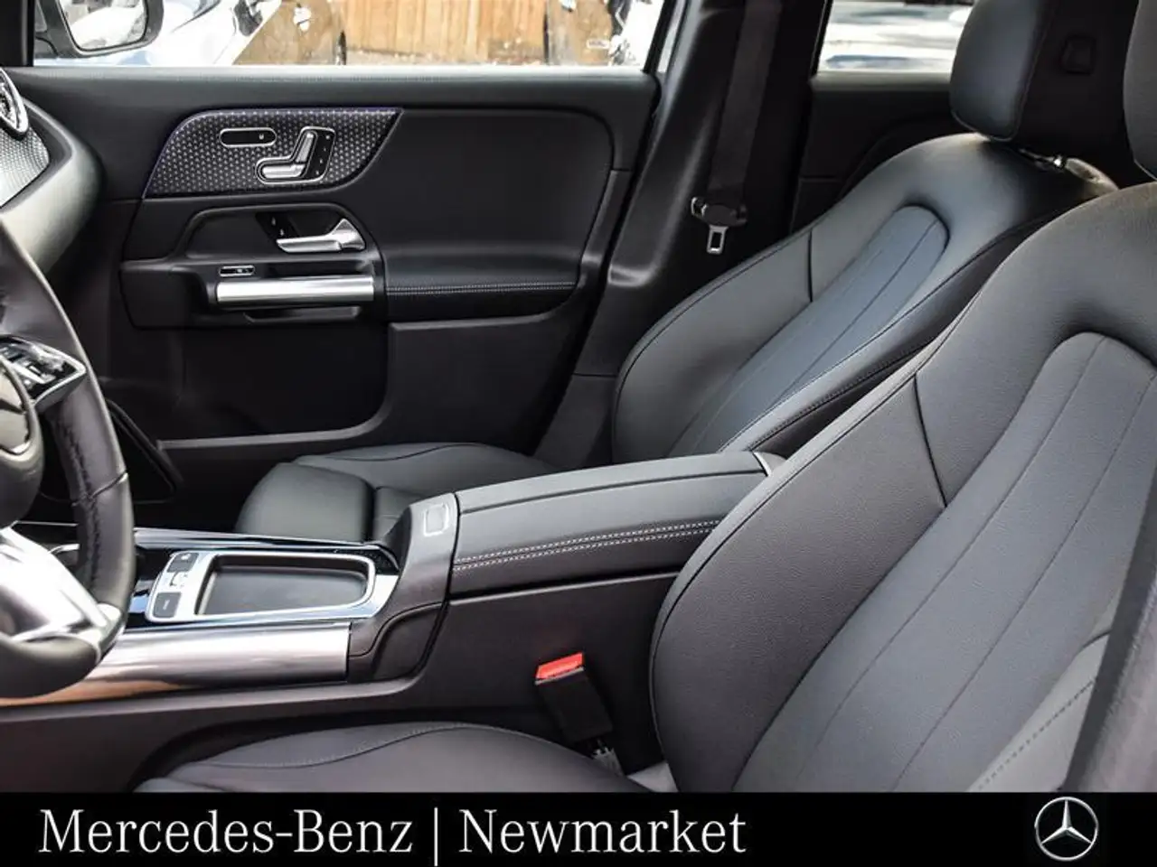 Mercedes-Benz GLA снимка Mercedes-Benz GLA