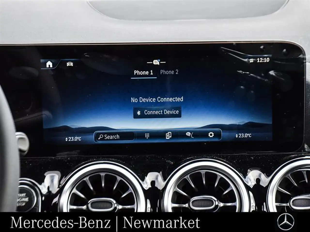 Mercedes-Benz GLA снимка Mercedes-Benz GLA
