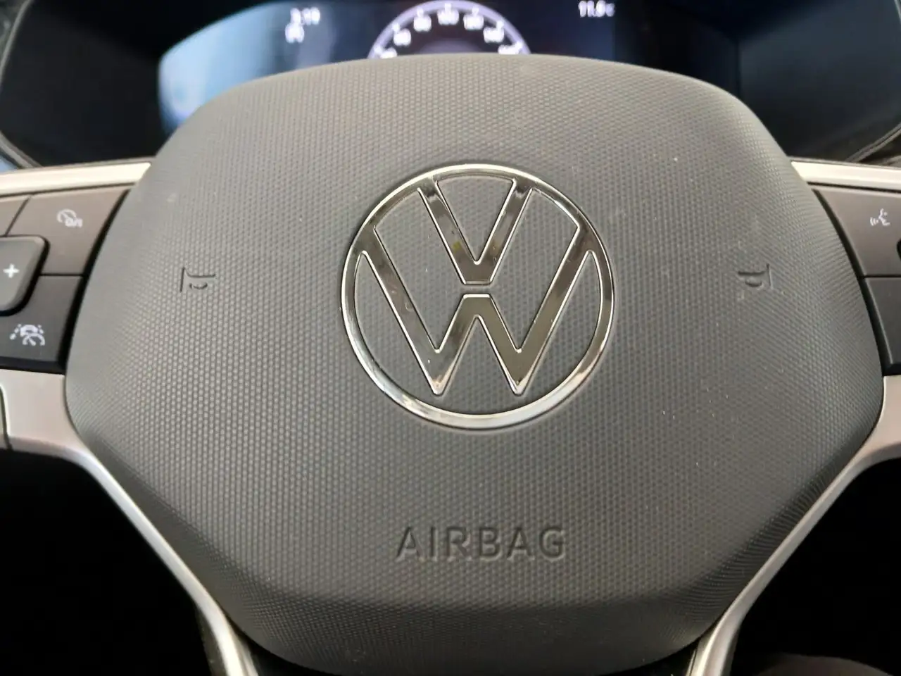 Volkswagen Taos photo Volkswagen Taos