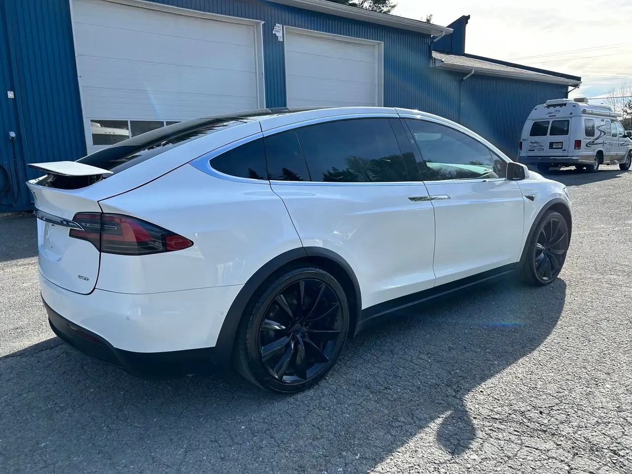 Tesla Model X fotografie Tesla Model X