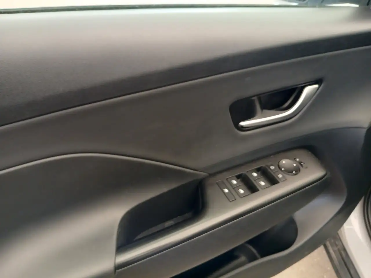 Hyundai KONA photo Hyundai KONA