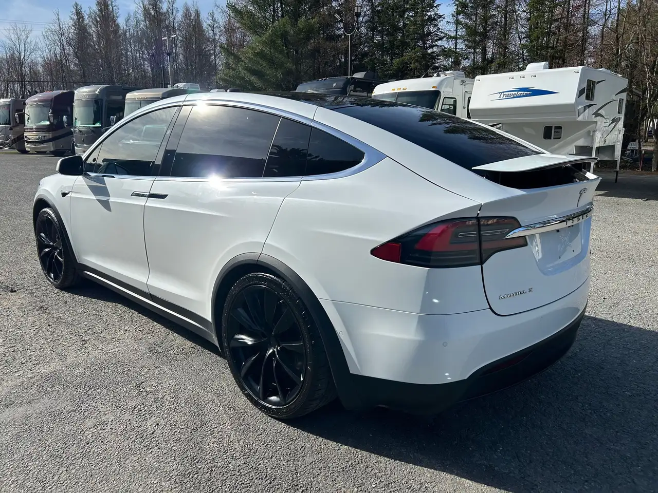 Tesla Model X fotografie Tesla Model X