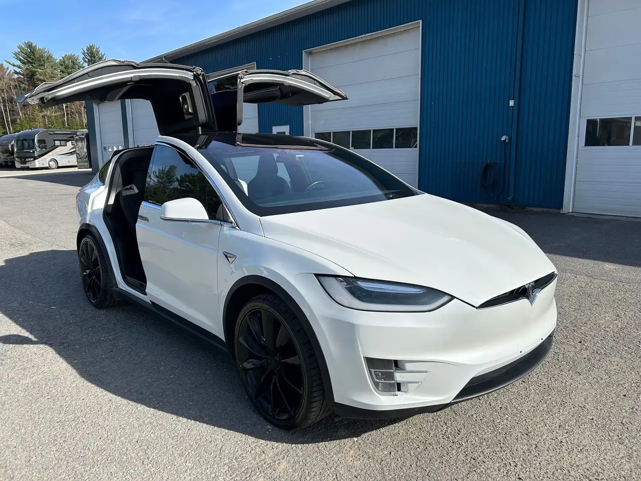 Tesla Model X fotografie Tesla Model X